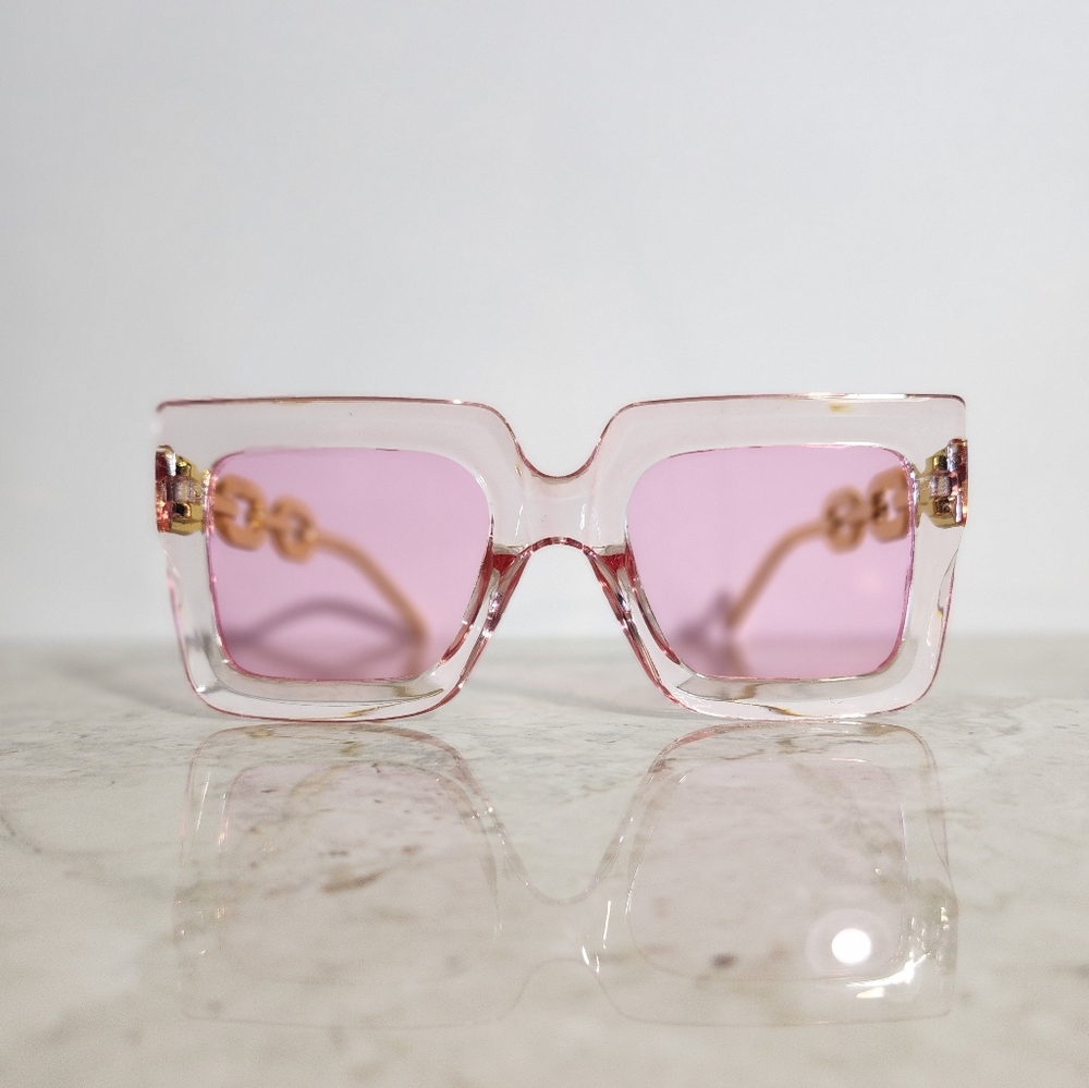 🆕️Stylish Pink Sunglasses